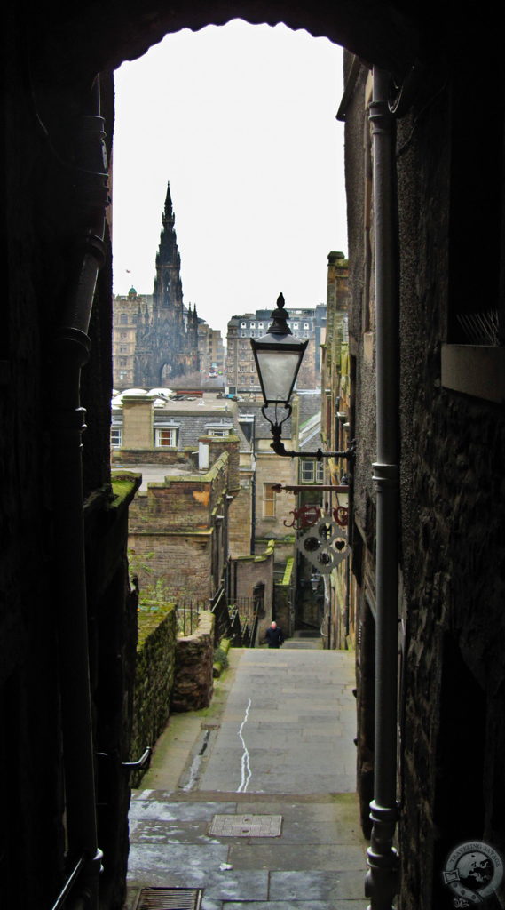 Lovely Bones: Edinburgh's Royal Mile