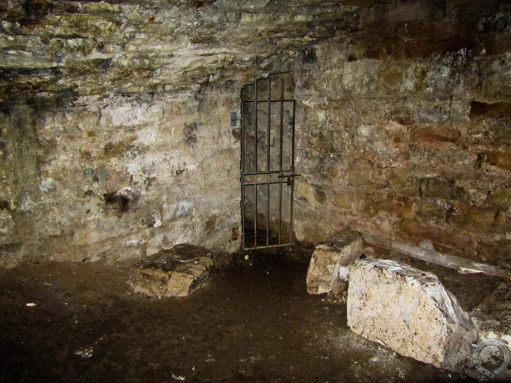 An Optimistic Skeptic in Edinburgh’s South Bridge Vaults