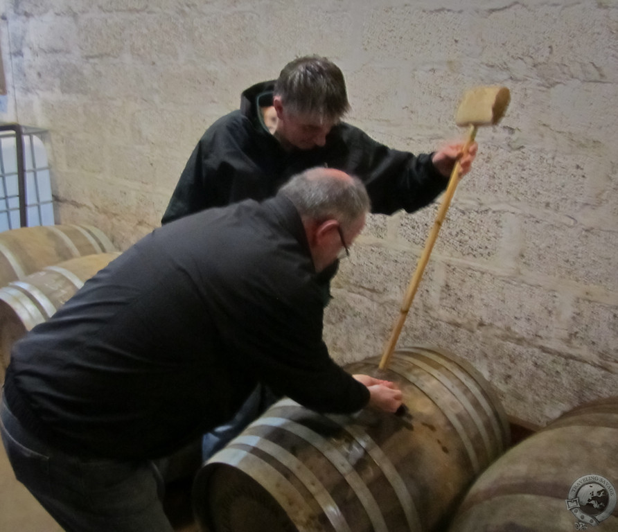 Ronnie Draws a Sample on the End of His Mallet