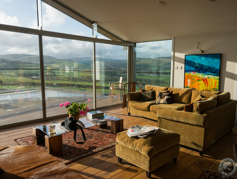 The sunny living room at Three Glens