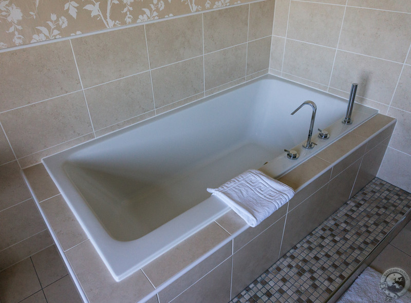 The beautiful tub at Whitehouse Country House