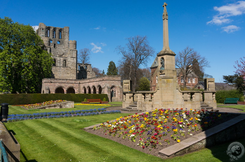 Kelso Abbey and gardens