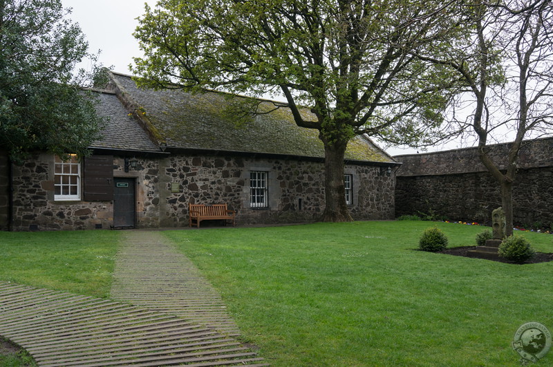 Barracks and lodgings