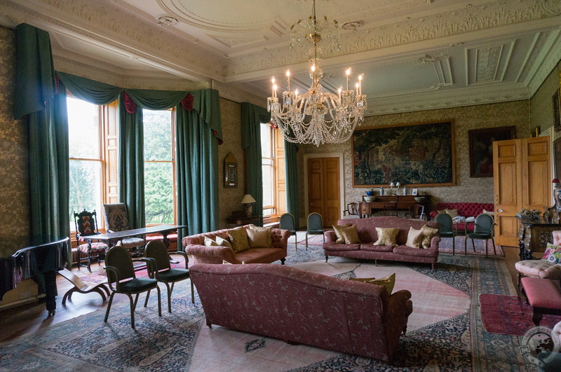The parlor inside Cambo House