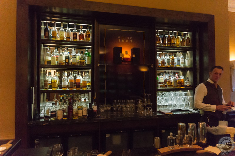 Scotch bar with a dram of Fettercairn Fior