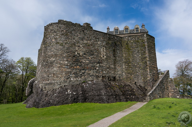 Dunstaffnage Castle's facade