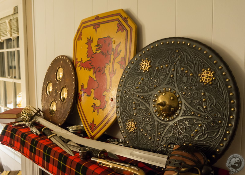 Scottish dinner plates