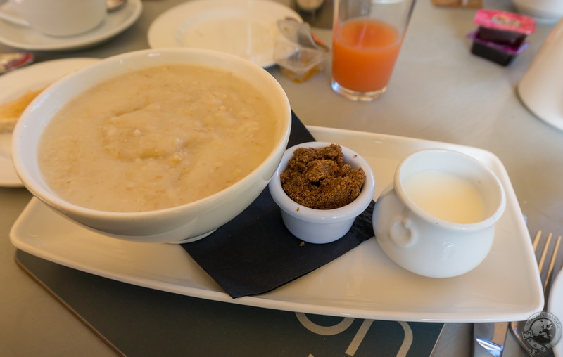 Porridge with brown sugar and cream