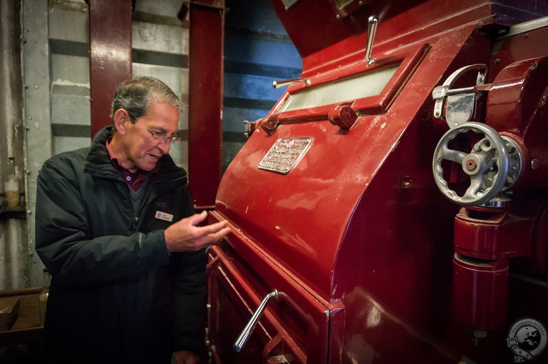 Gavin explaining the intricacies of a Porteus mill