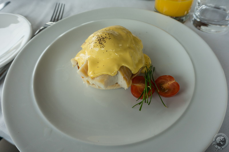 Smoked haddock and hollandaise sauce